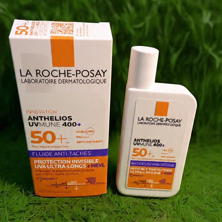 La Roche-Posay Anthelios UVMUNE 400 SPF 50+ Fluide Anti-Taches | 50ml | Invisible Fluid for Dark Spots, Ultra-Long UVA + HEVL Protection, Anti-Oxidant | Made in France
